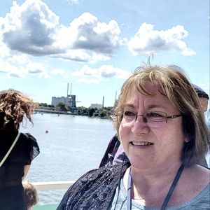 Meet your Posher, Laurie